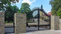 Brama kuta pałacowa Żyrowa